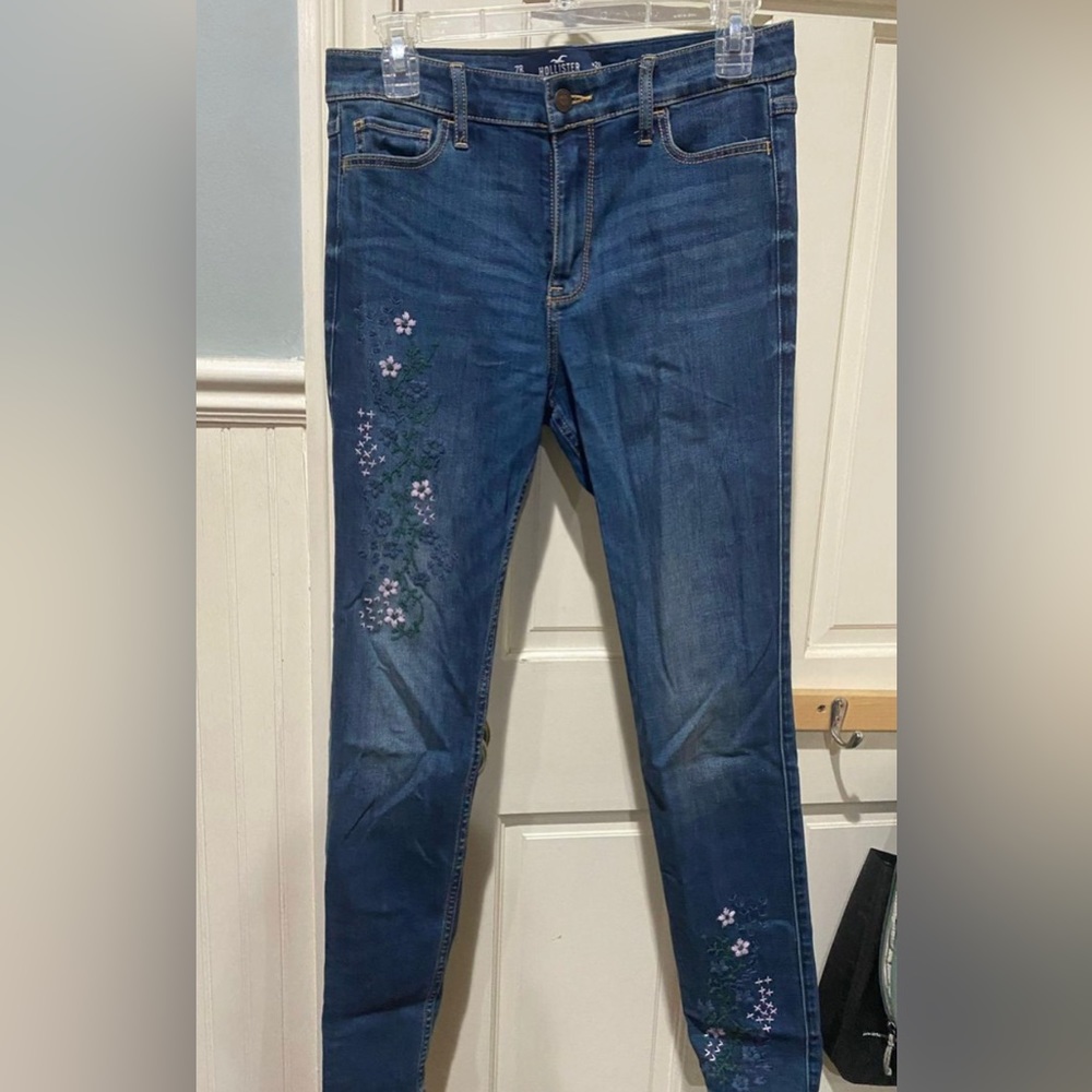 Hollister High Rise Super Skinny Jeans